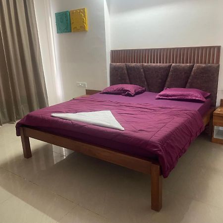 Royal Nest Premium Hotel Pune Bagian luar foto