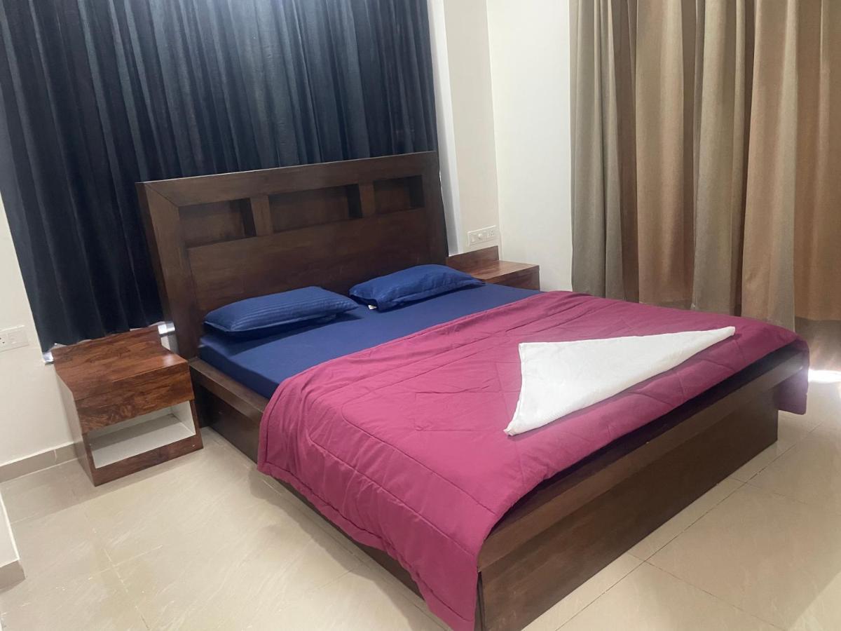 Royal Nest Premium Hotel Pune Bagian luar foto