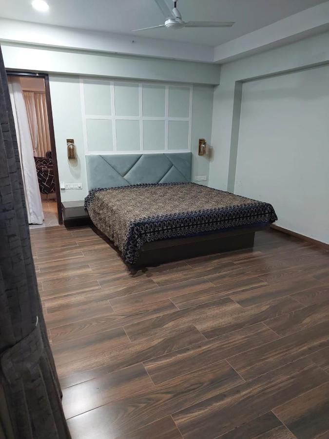 Royal Nest Premium Hotel Pune Bagian luar foto