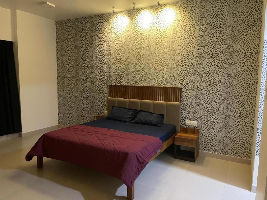 Royal Nest Premium Hotel Pune Bagian luar foto