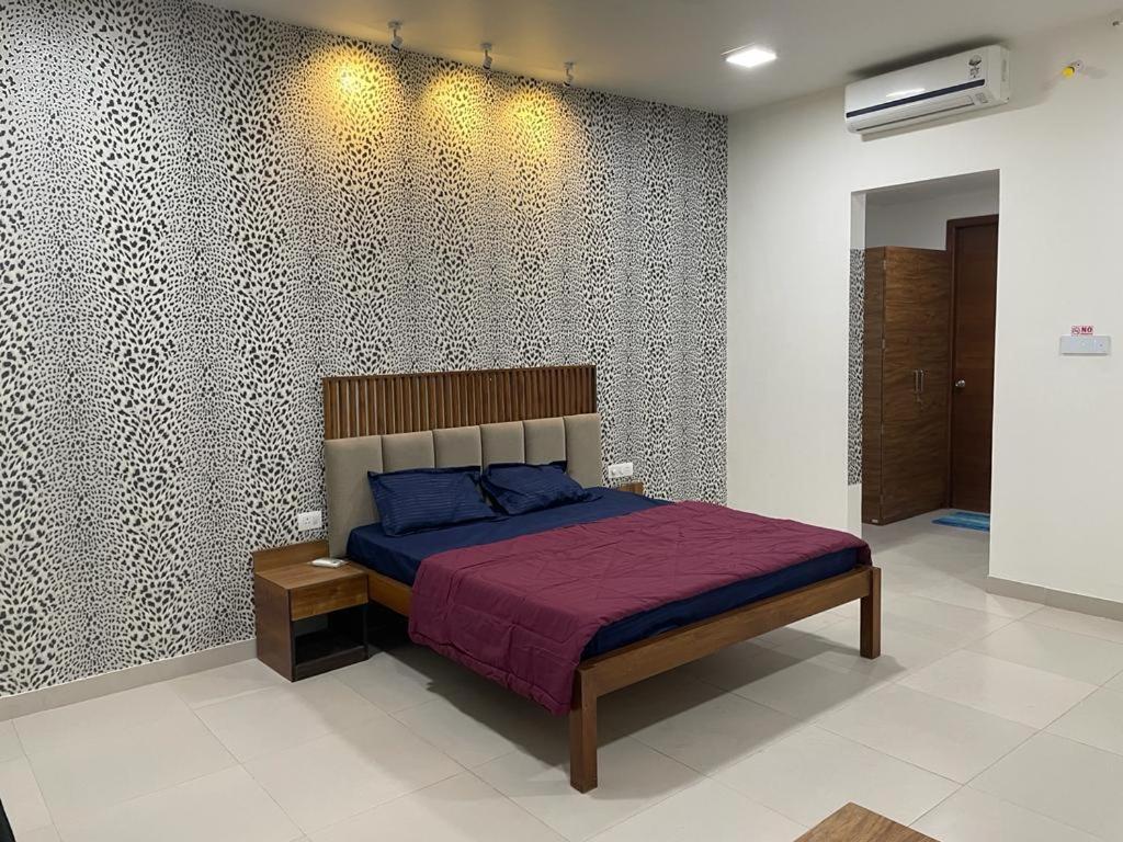 Royal Nest Premium Hotel Pune Bagian luar foto