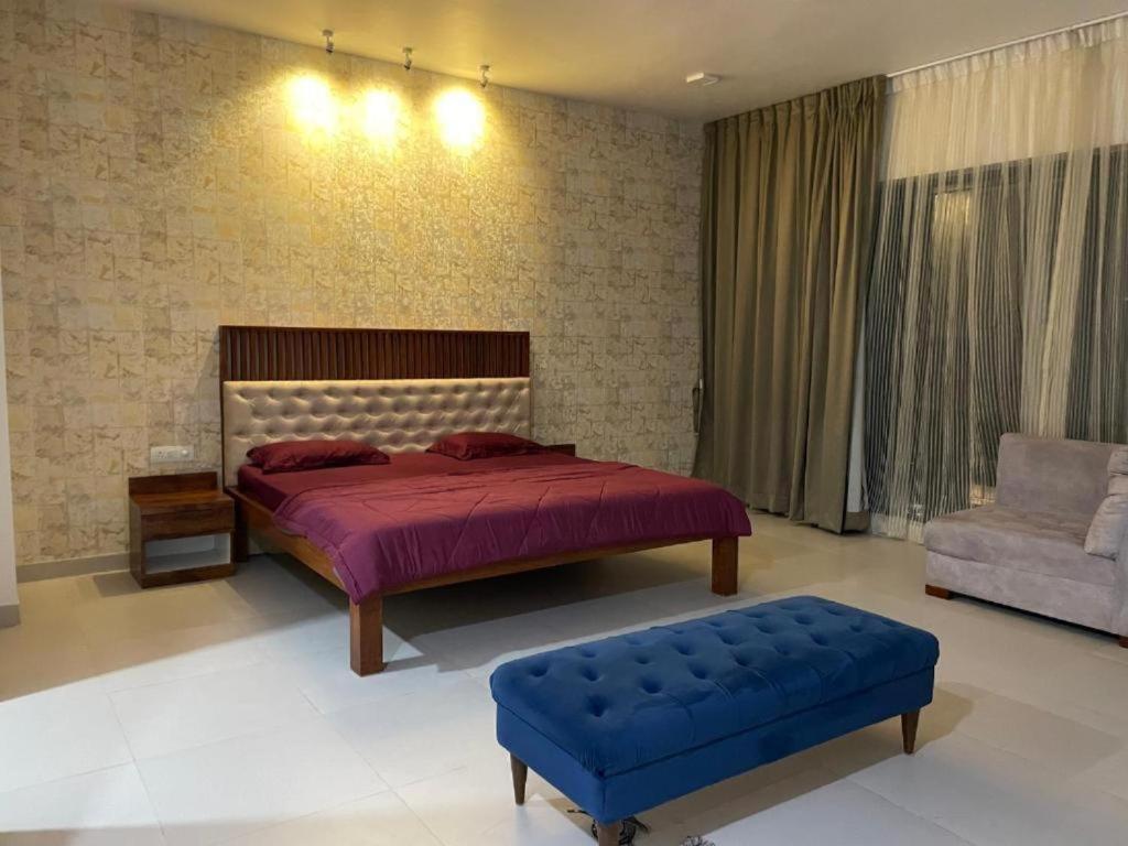 Royal Nest Premium Hotel Pune Bagian luar foto